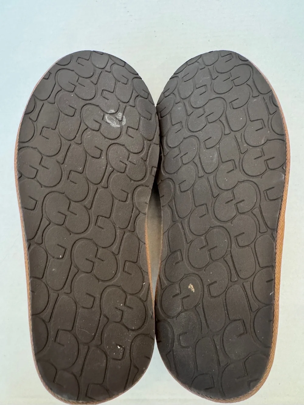 UGG Scuff Romeo ll Slippers Men’s Size 9 Chestnut Suede Leather Fur Lined Dad